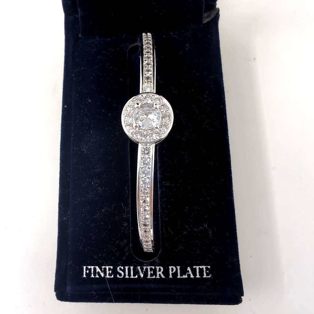 Sparkle Allure Cubic Zirconia Fine Silver Plate Oval Hinged Bangle Bracelet‎ NEW